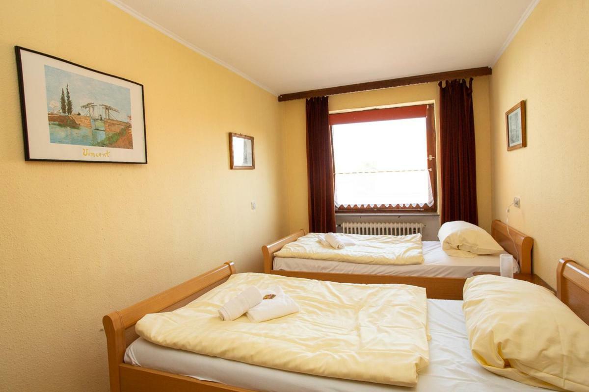 Hôtel Zum Jean Bonnet à Hofgeismar Extérieur photo